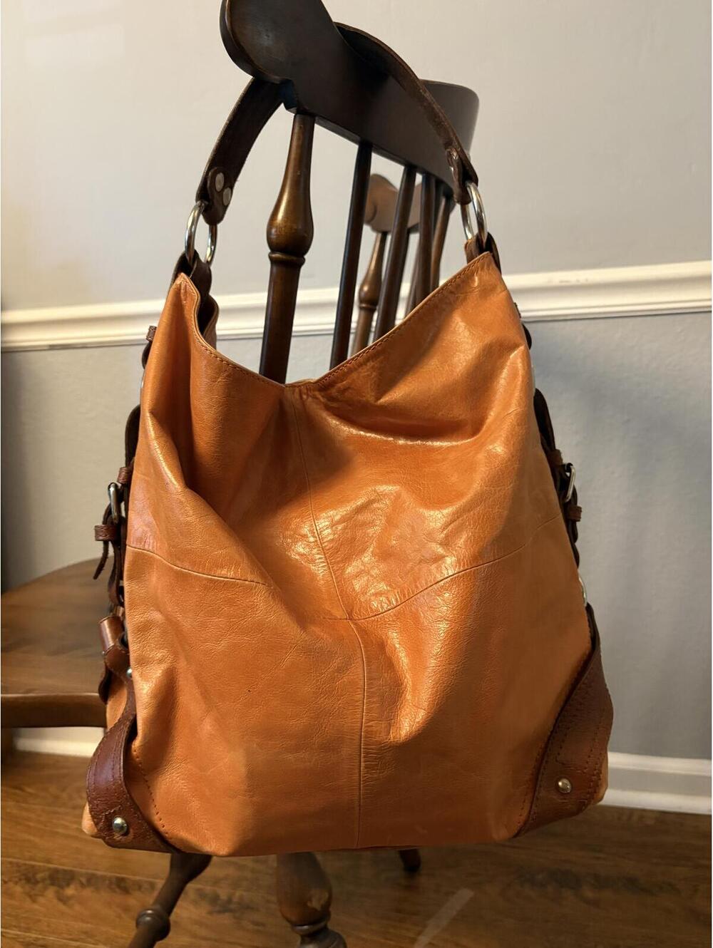 Trano Large Tan Leather Shoulder Bag